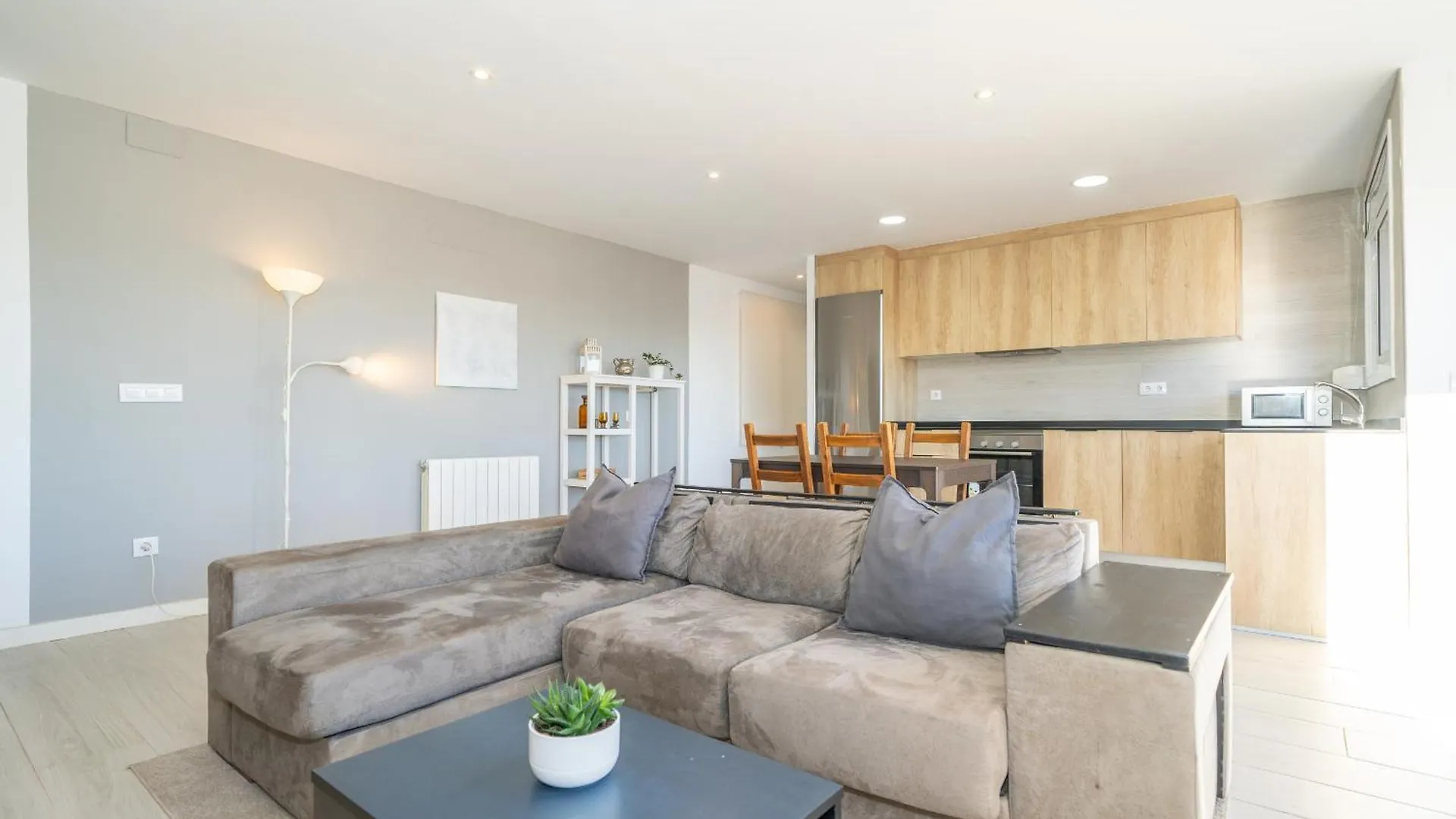 Apartment Homeholidaysrentals Oportunity - Costa Barcelona Pineda de Mar Spain