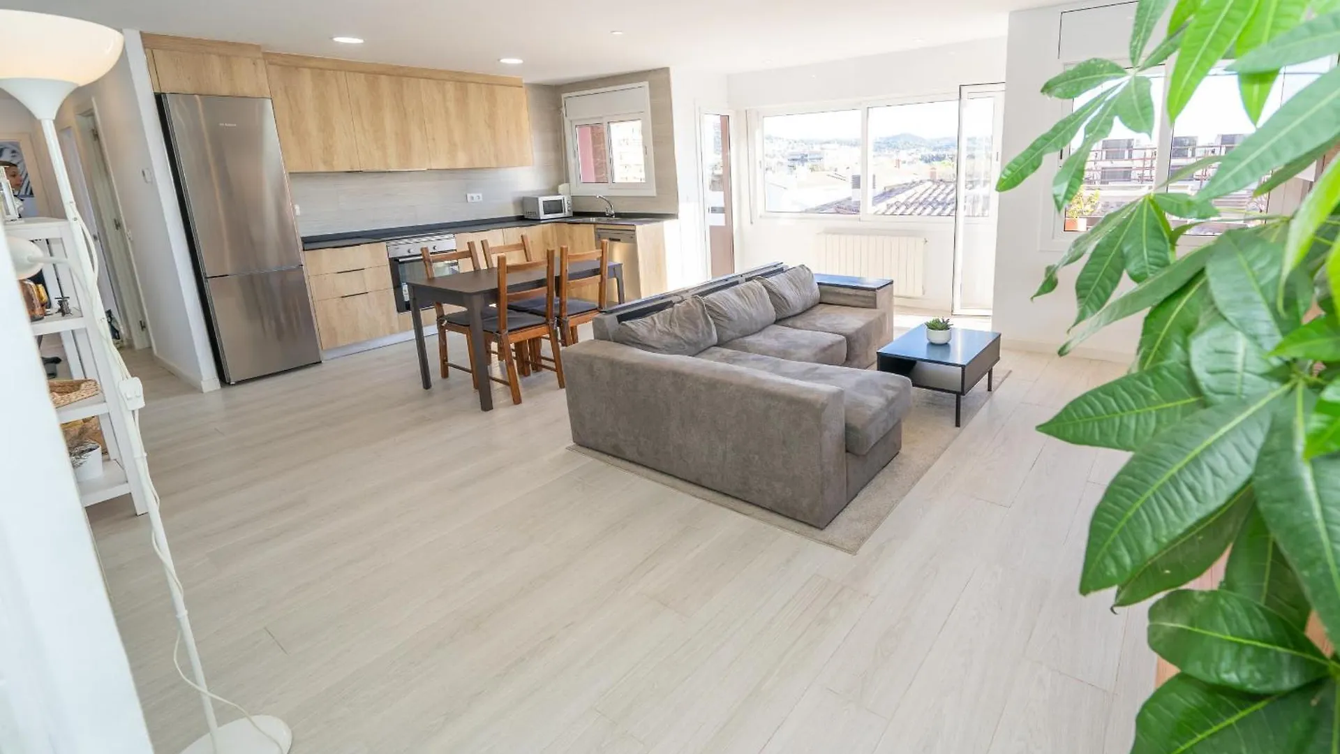 Homeholidaysrentals Oportunity - Costa Barcelona Pineda de Mar