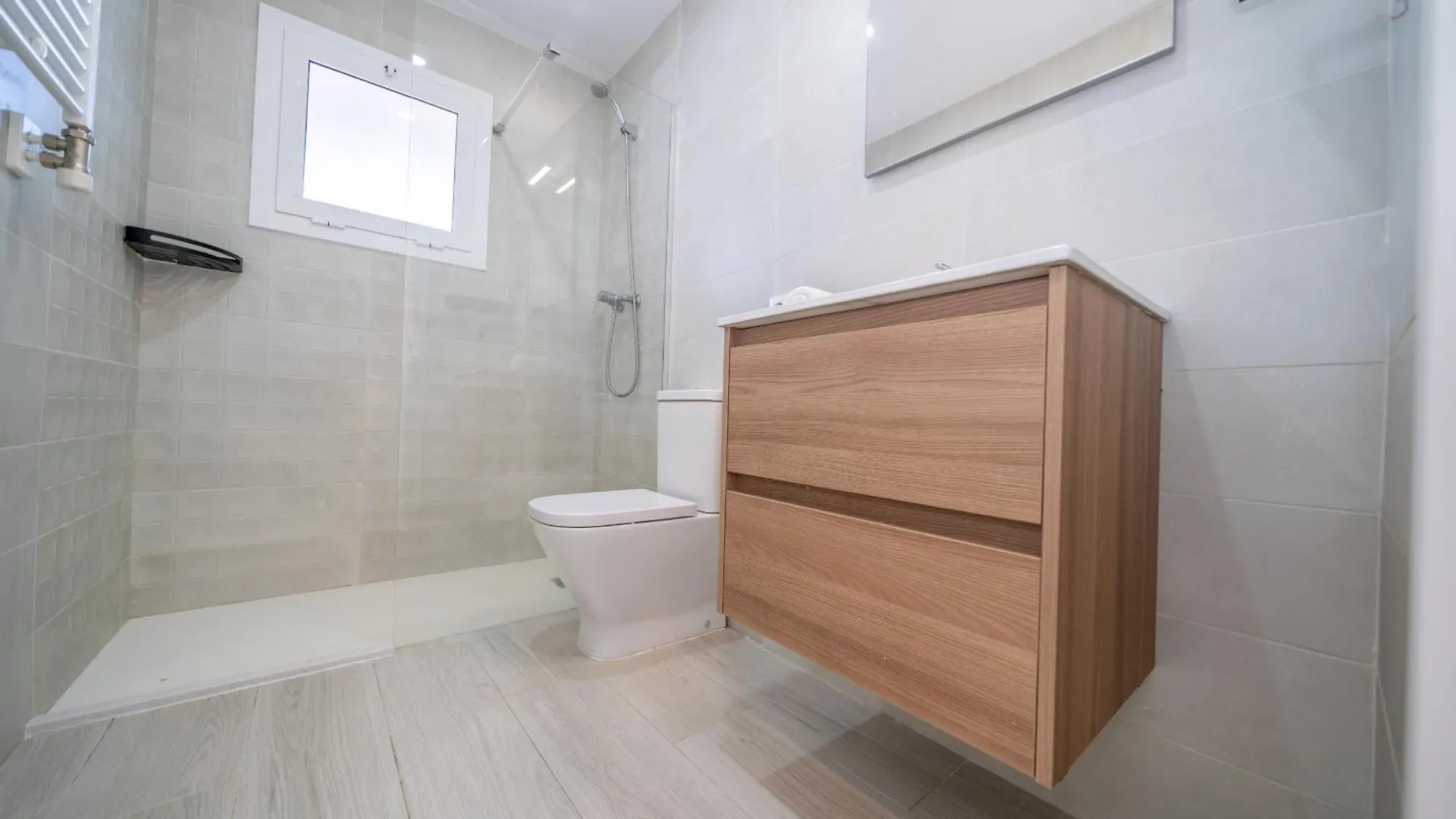 Homeholidaysrentals Oportunity - Costa Barcelona Pineda de Mar