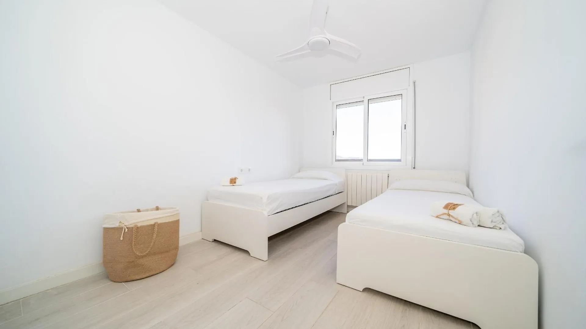 Homeholidaysrentals Oportunity - Costa Barcelona Pineda de Mar 0*,  Spain