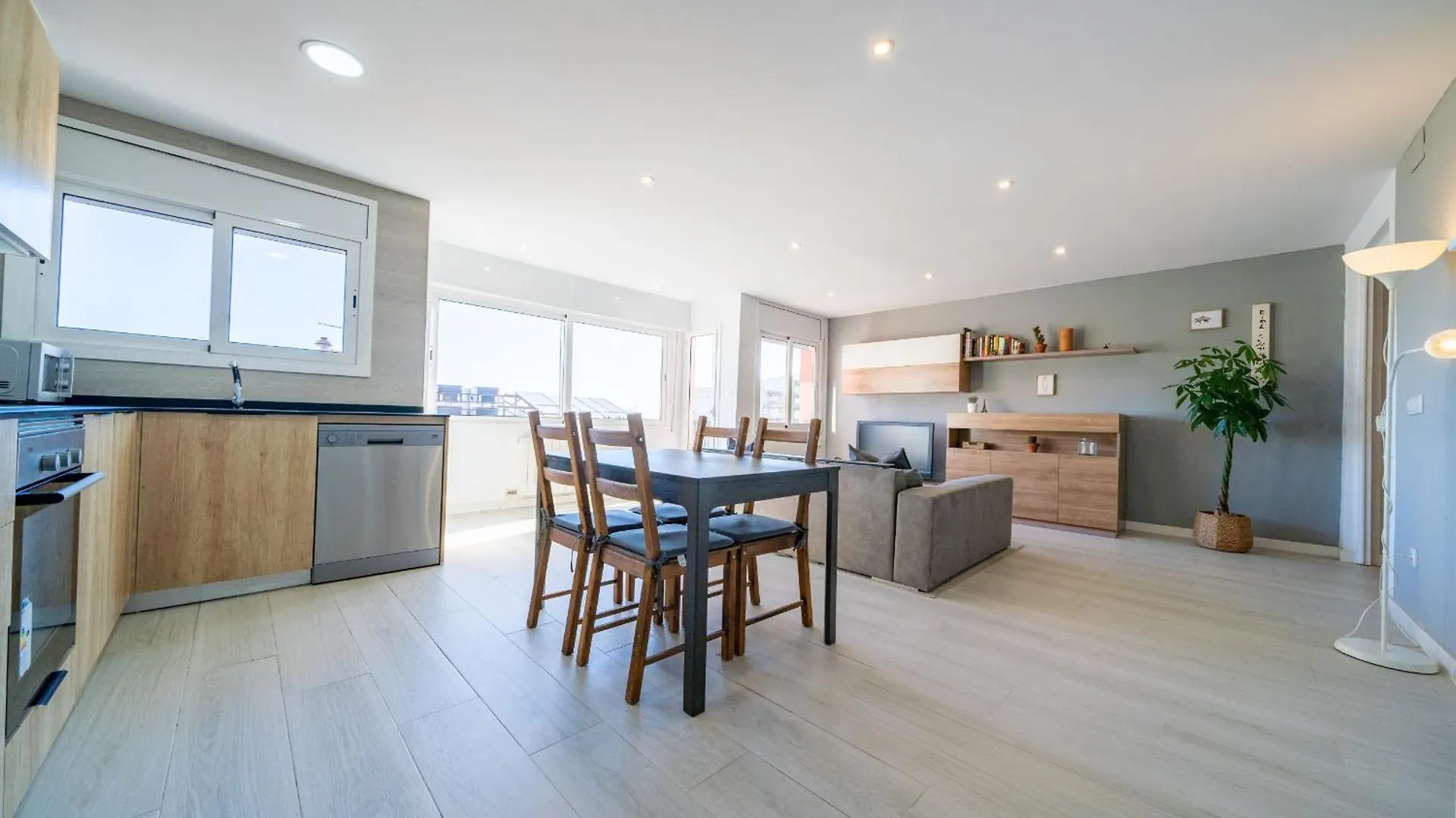 Homeholidaysrentals Oportunity - Costa Barcelona Pineda de Mar 0*,