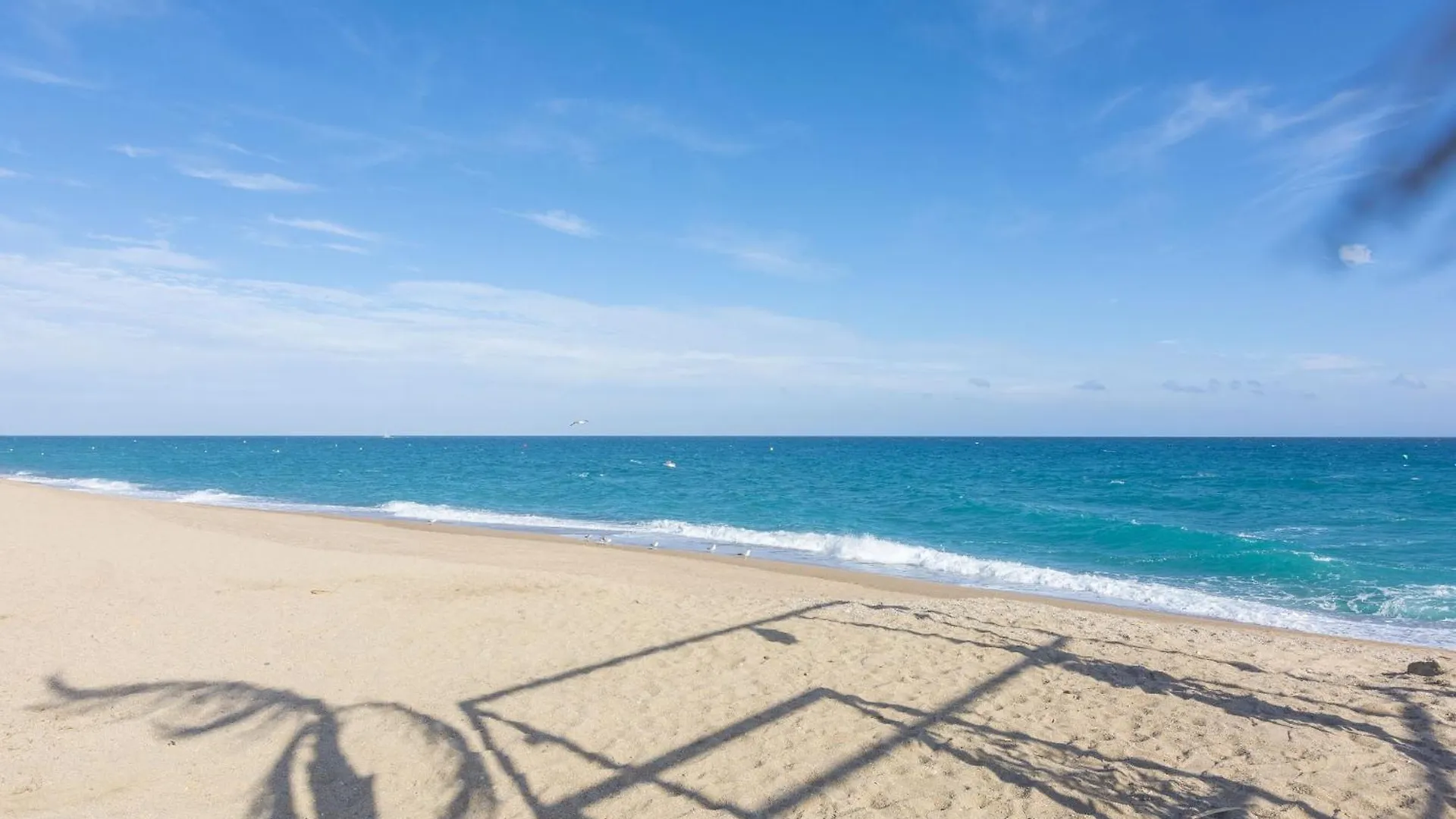 Homeholidaysrentals Oportunity - Costa Barcelona Pineda de Mar Apartment