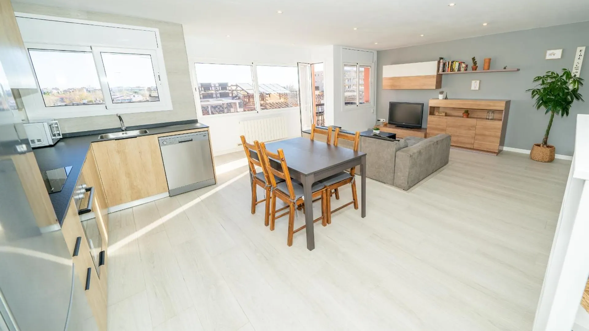 Apartment Homeholidaysrentals Oportunity - Costa Barcelona Pineda de Mar