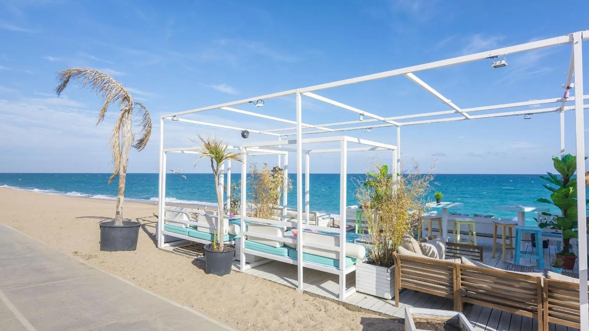 Homeholidaysrentals Oportunity - Costa Barcelona Pineda de Mar