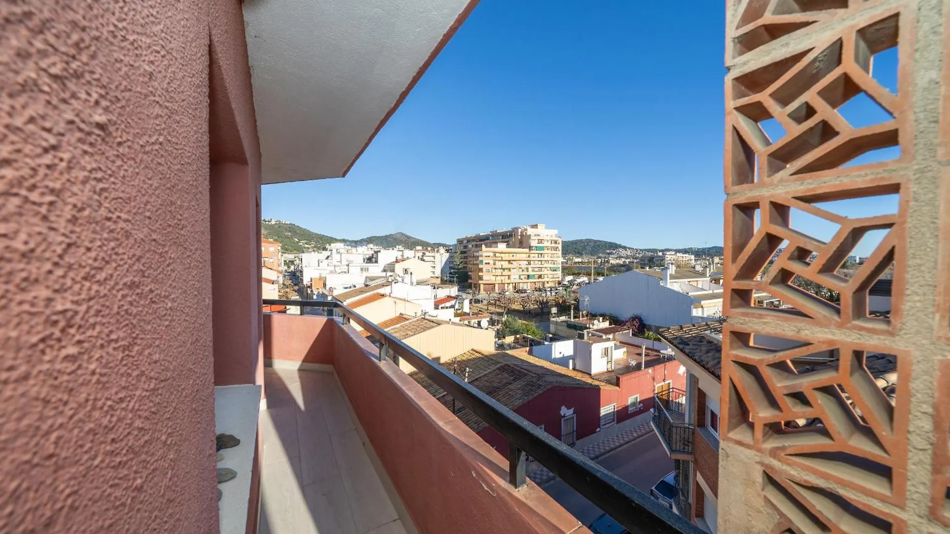 Homeholidaysrentals Oportunity - Costa Barcelona Pineda de Mar