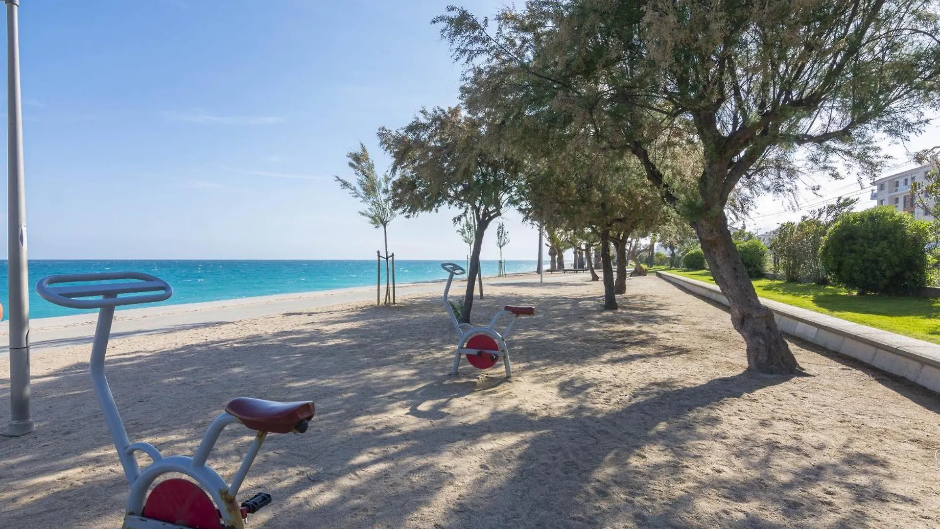 Homeholidaysrentals Oportunity - Costa Barcelona Pineda de Mar Apartment